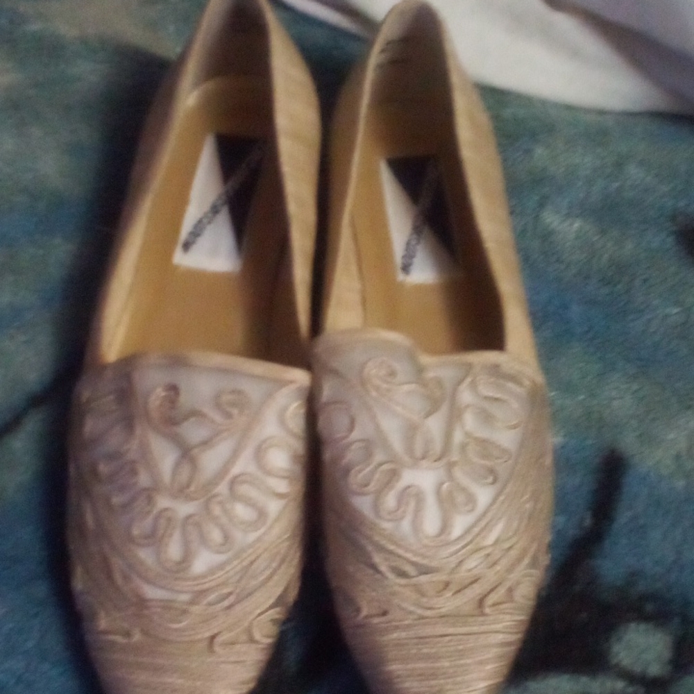 Woman's shoe's
